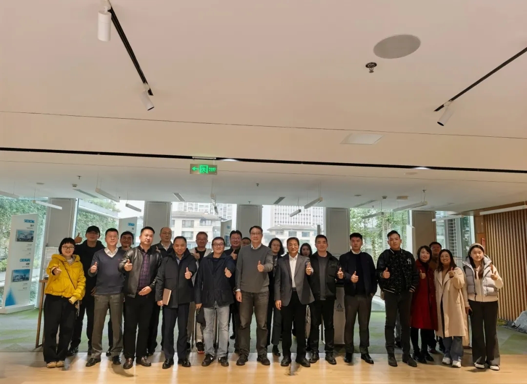 20251212_142721_011 20251212_142721_011