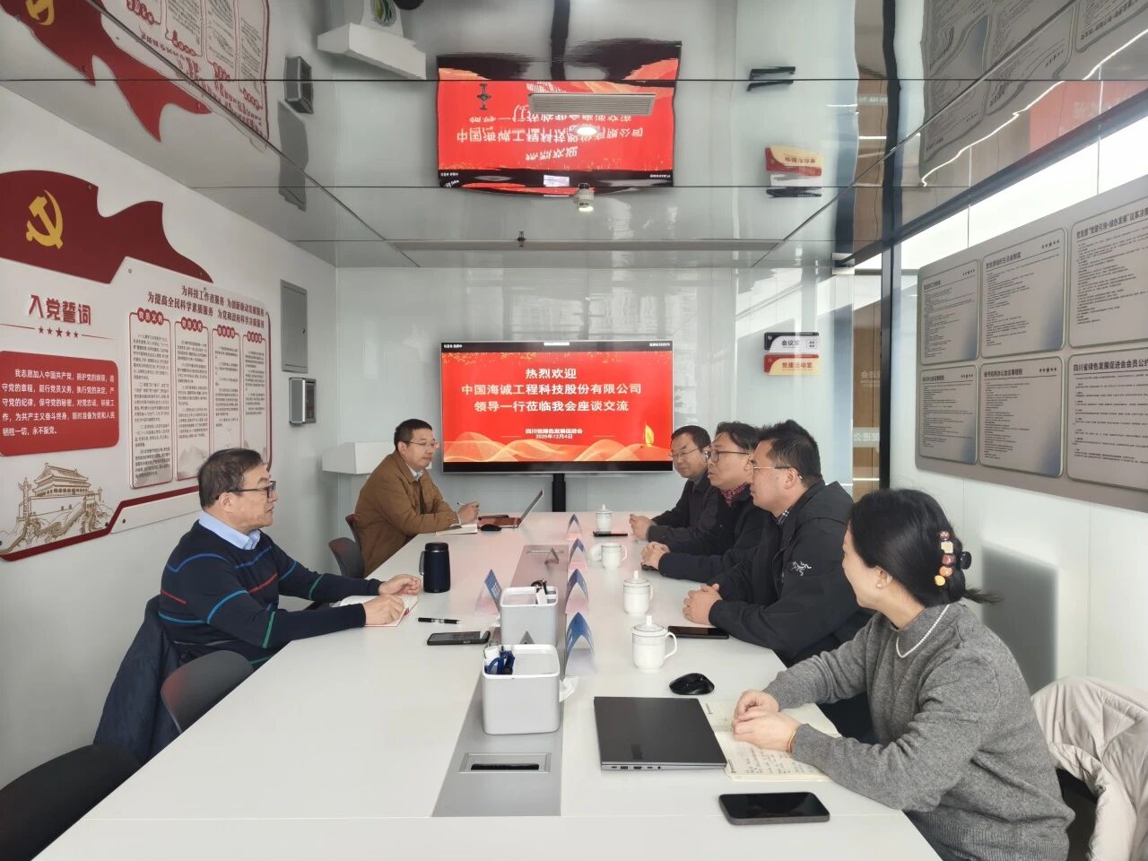 398f1a7f-59f4-4cd1-8907-8657adf1cc65 398f1a7f-59f4-4cd1-8907-8657adf1cc65