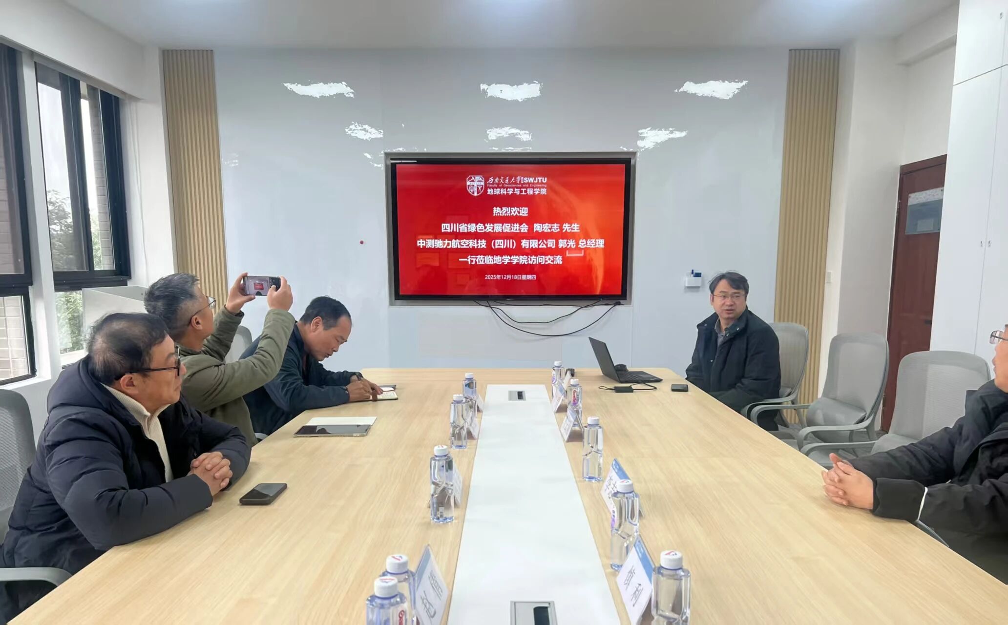 43bf822a-b5ad-401d-ae0a-4e7866c1261b 43bf822a-b5ad-401d-ae0a-4e7866c1261b