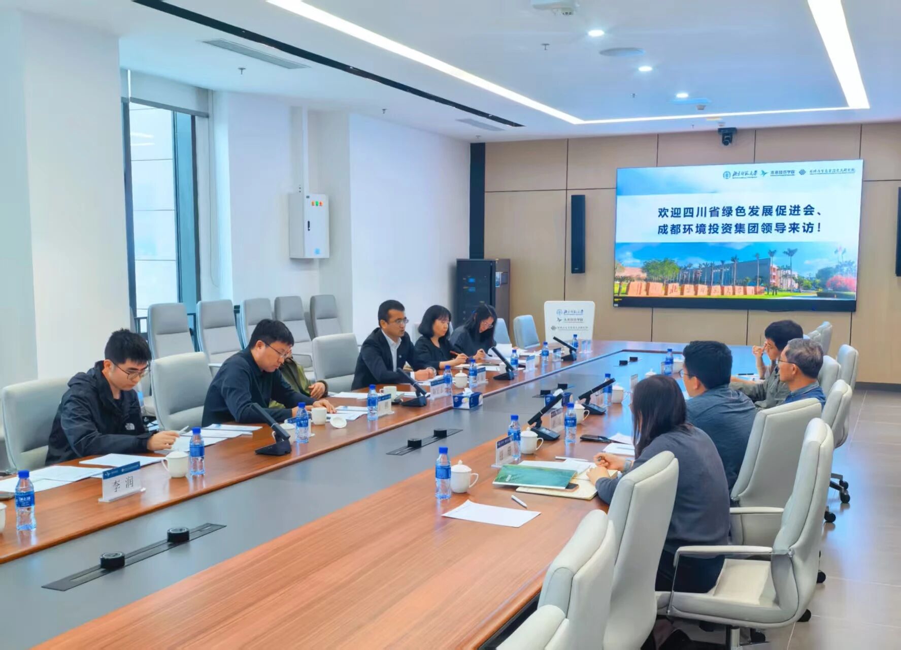 1eaf856d-8260-4c26-95fb-8294009ca4eb